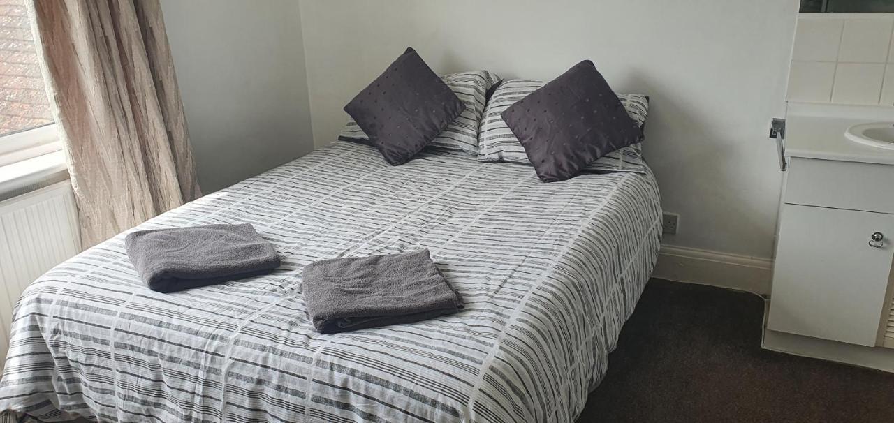 Private Rooms Just 19 Minutes From Central London Northfleet 外观 照片